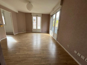 Appartement en location à Beligneux / 2 pièces 62 m²