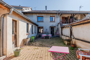 Maison en vente à Lent / 6 pièces 225 m²