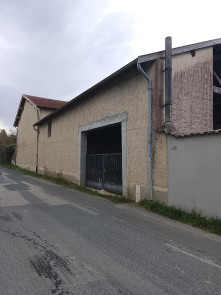 Local Professionnel en location &agrave; Miribel 