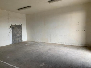 Local Commercial en location &agrave; Neuville les dames /  50 m&sup2;